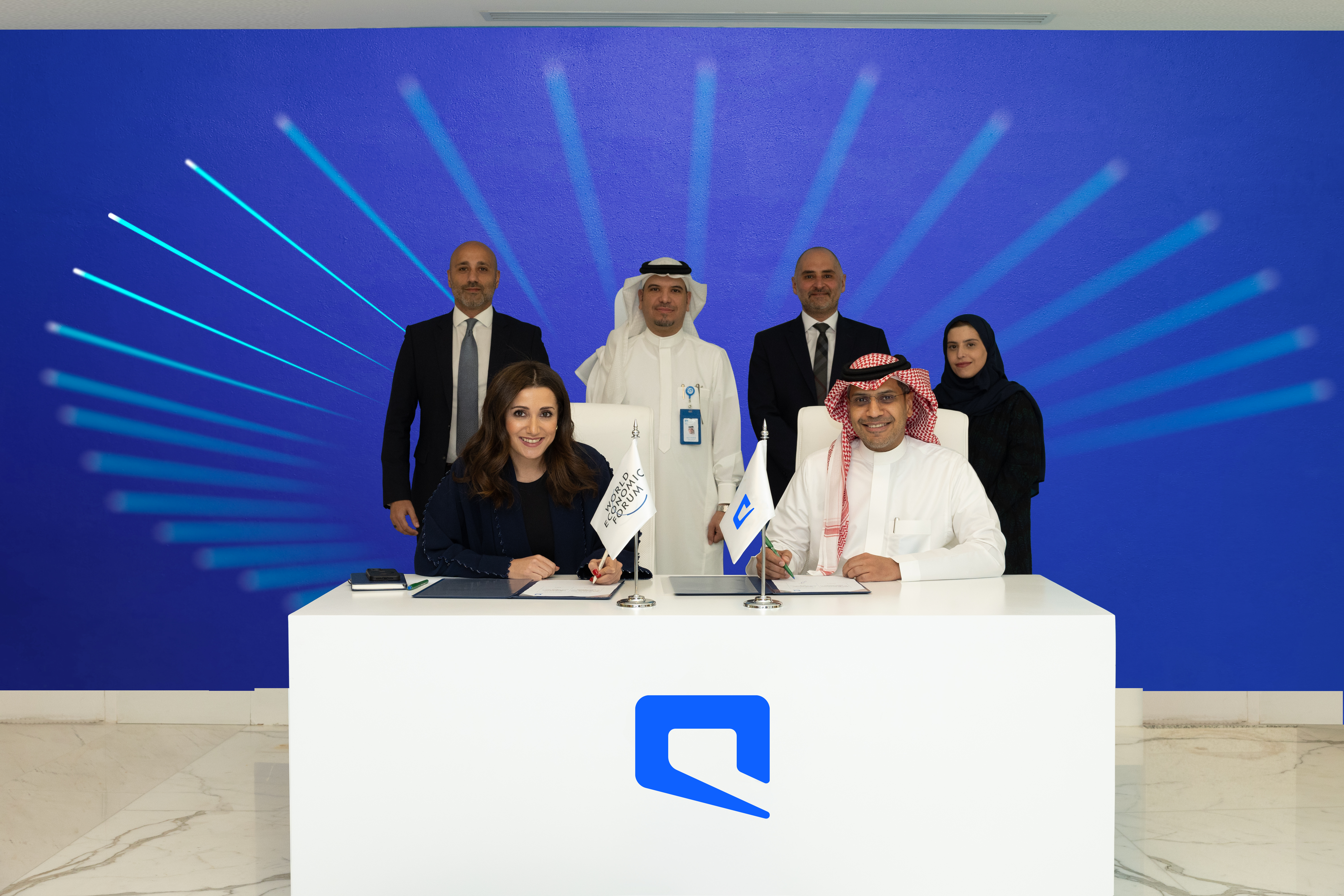 موبايلي توقع اتفاقية تعاون استراتيجي مع المنتدى الاقتصادي العالمي