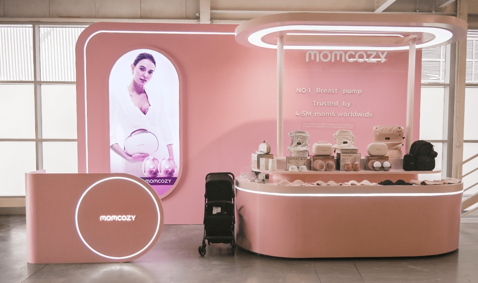 العلامة الرائدة Momcozy تعيد تعريف الأمومة العصرية خلال أسبوع دبي للموضة