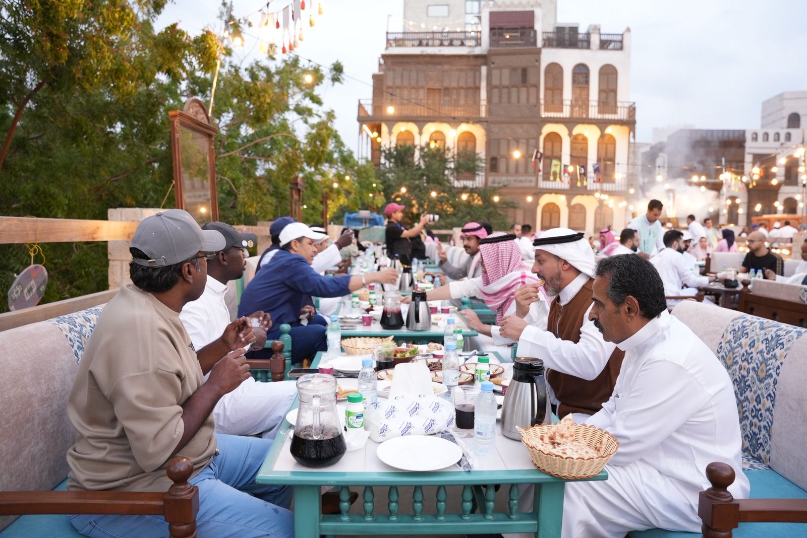 شركة “بنش مارك” تنظم إفطار رمضاني للإعلاميين في جدة التاريخية