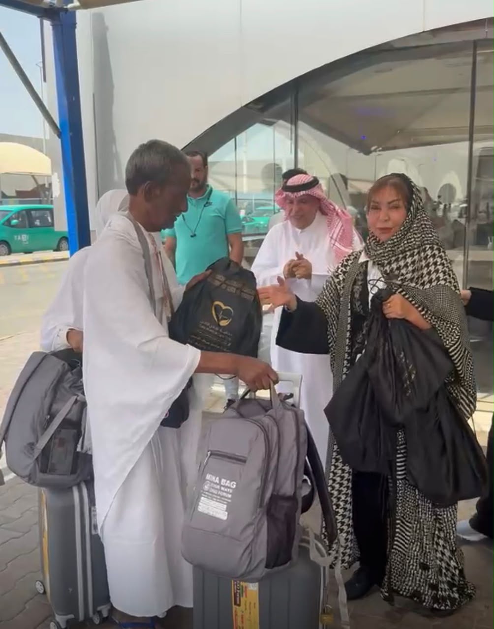 “سلامة ضيوف الرحمن” تنطلق من مطار جدة.. مبادرة صحية من “العلاج الآمن” لاستقبال الحجاج